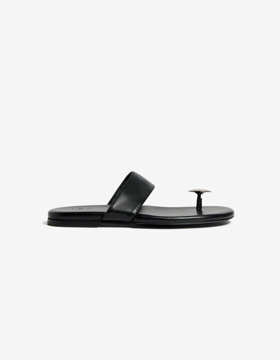 STUD SANDALS