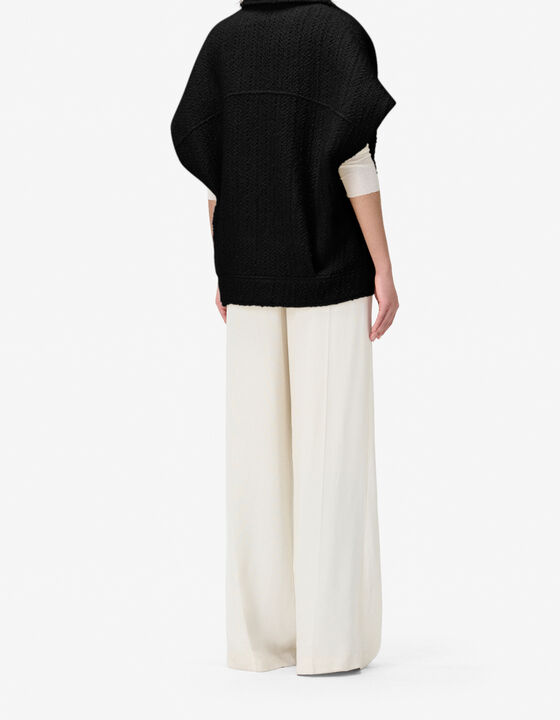 SLEEVELESS JACKET