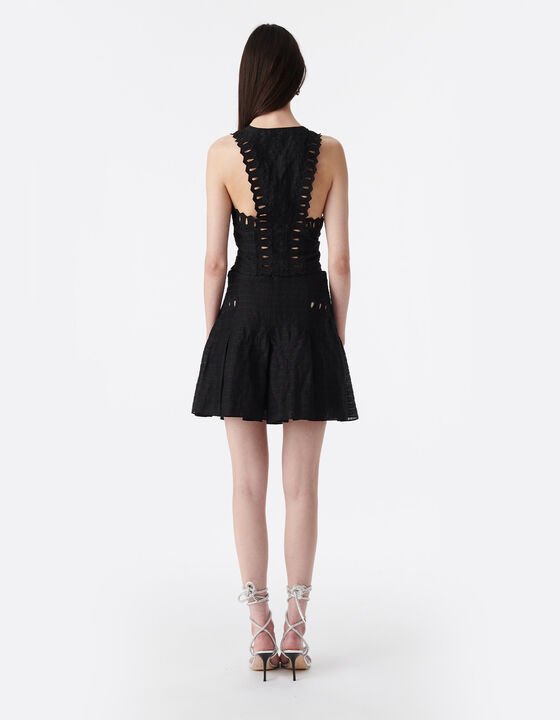 SHORT SKIRT WITH EMBROIDERY