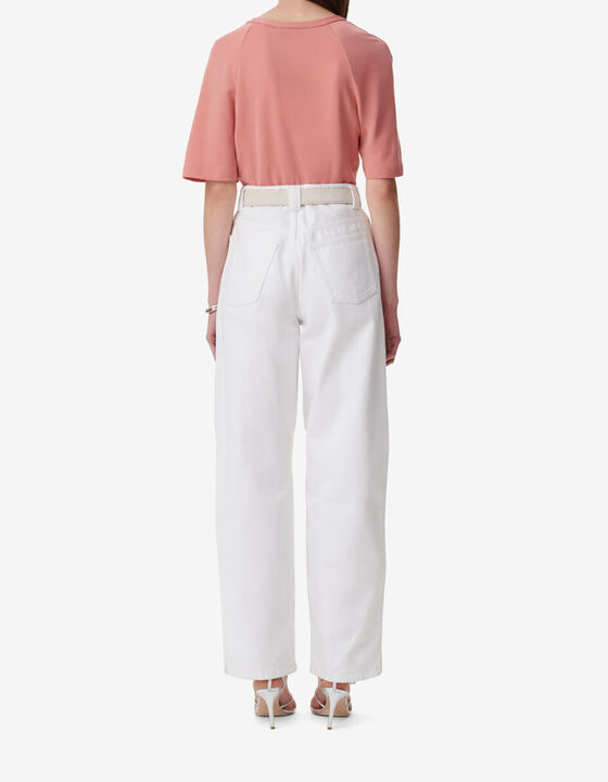 FITTED ROUND NECK TOP WITH PLEATS