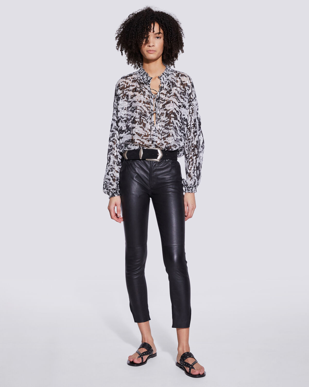 black pants with split