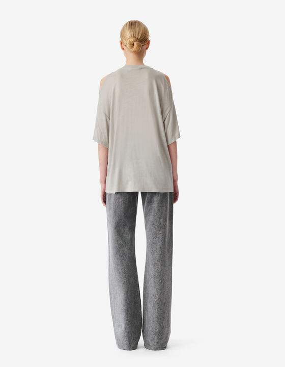 OVERSIZED V-NECK T-SHIRT