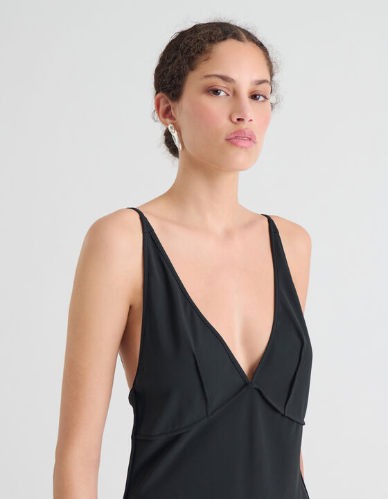 LONG DRESS WITH A PLUNGING NECKLINE