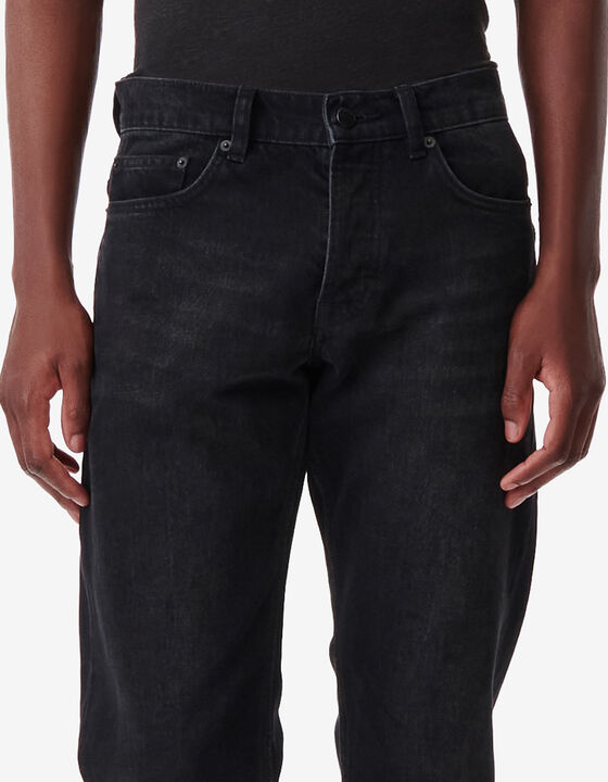 TAPERED JEANS