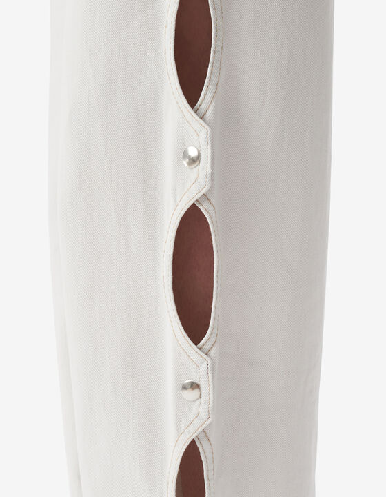 CUT-OUT JEANS