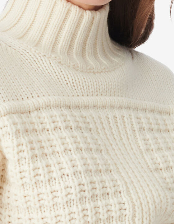 HIGH-NECK WOOL SWEATER