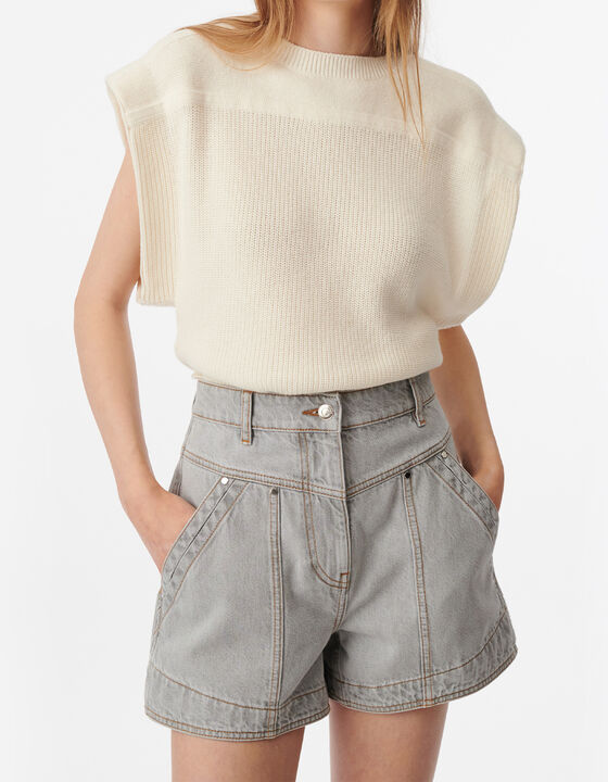 SLEEVELESS SWEATER