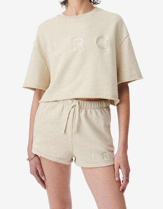 ROUND-NECK SWEATER