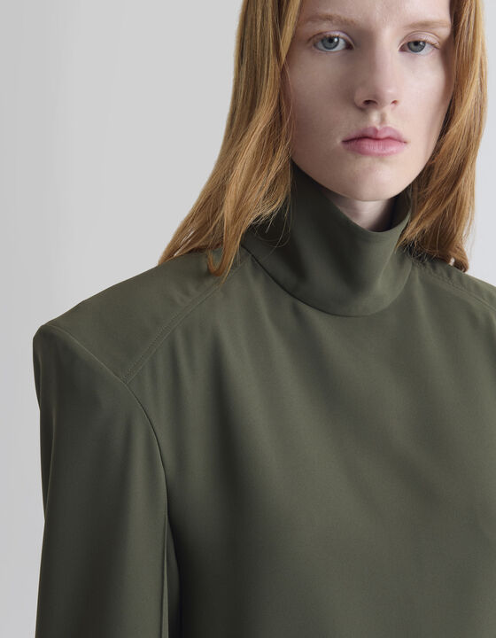 HIGH-NECK BLOUSE