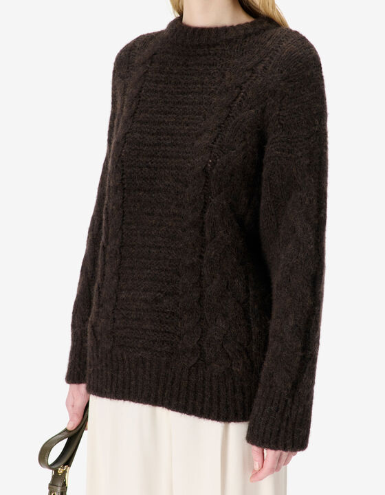 PULL &Agrave; COL ROND