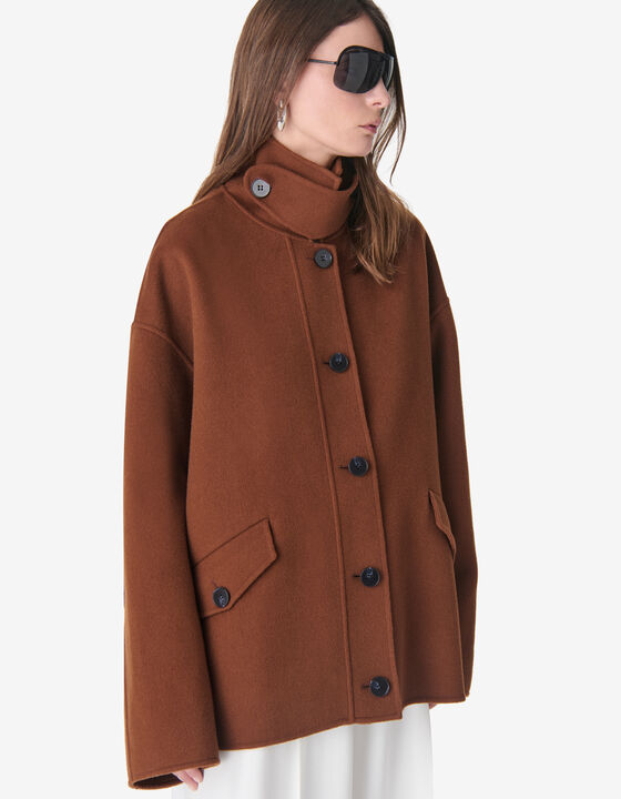 VESTE &Agrave; COL MONTANT