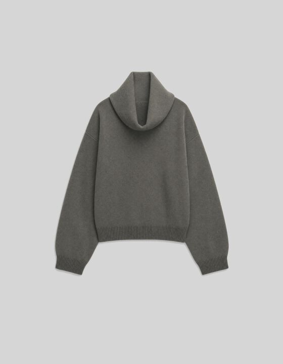 HIGH-NECK SWEATER