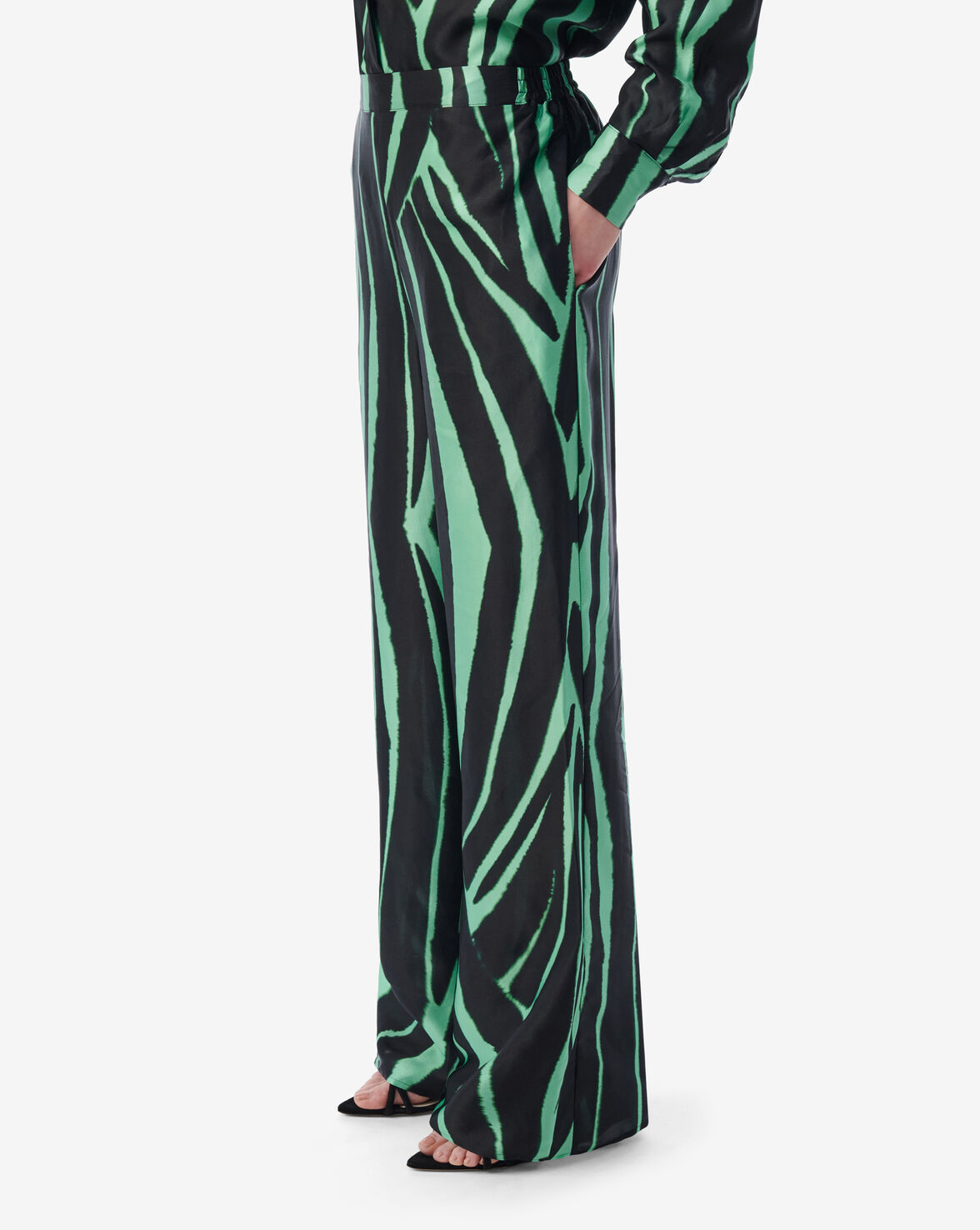 MOHELI image number null