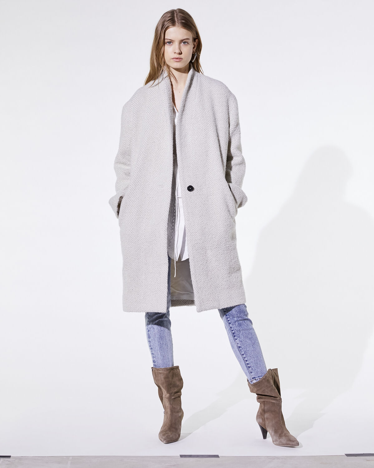 Photo of IRO Paris Irinia Coat Grey - This Coat Made From Virgin Wool Is Distinguished By Its Slim Fit And Slightly Drooping Shoulders. It Will Bring A Chic And Refined Touch To Your Outfits. Fall Winter 19