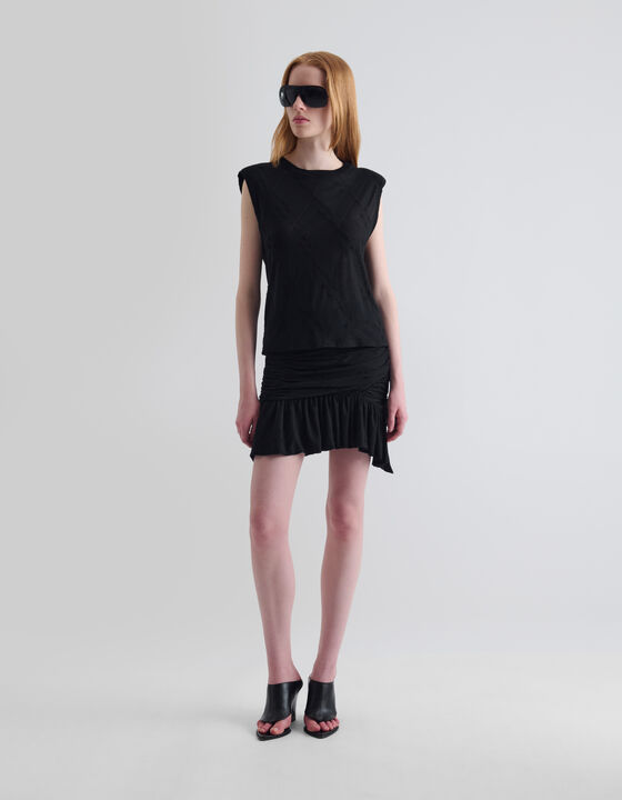 TEXTURED SLEEVELESS T-SHIRT