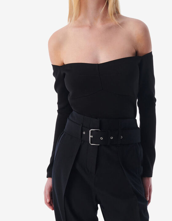 OFF-THE-SHOULDER TOP