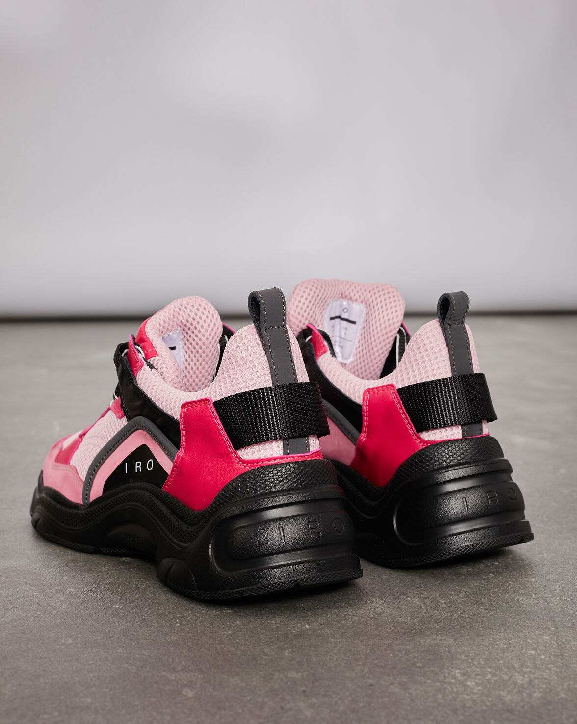 CURVERUNNES SNEAKERS image number null
