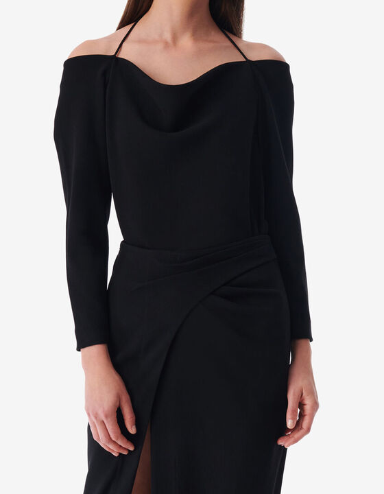 OFF-THE-SHOULDER TOP