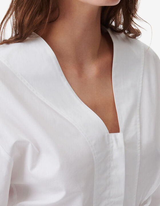 GATHERED V-NECK SHIRT