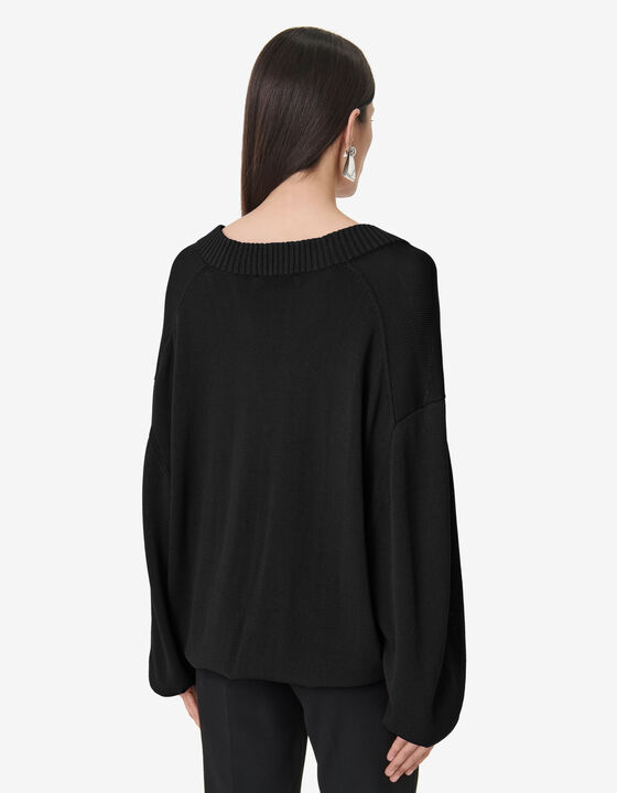 OVERSIZED KNIT SWEATER