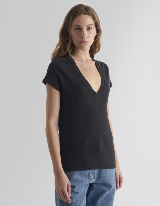 LOW-CUT T-SHIRT