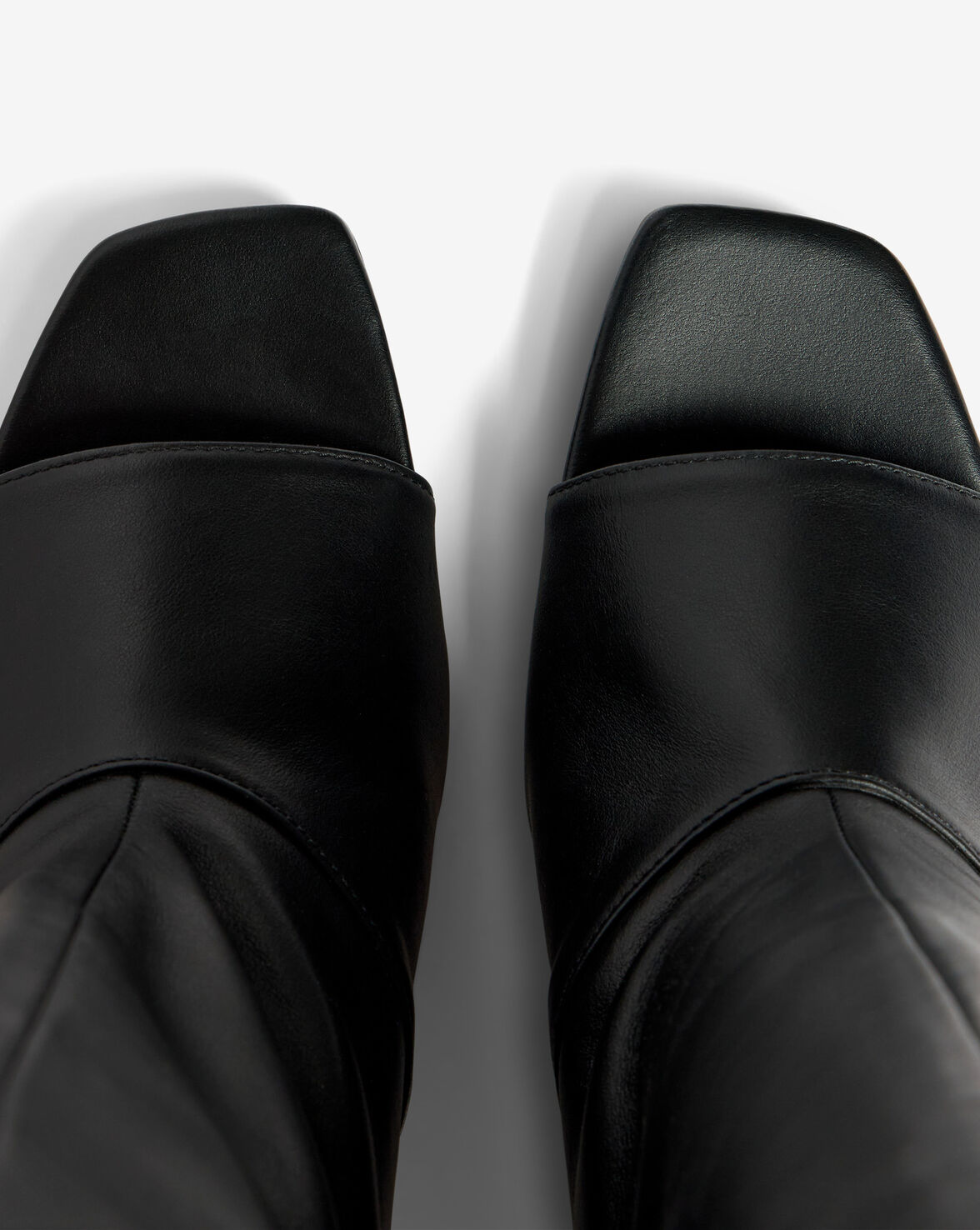 SLOUCHY image number null