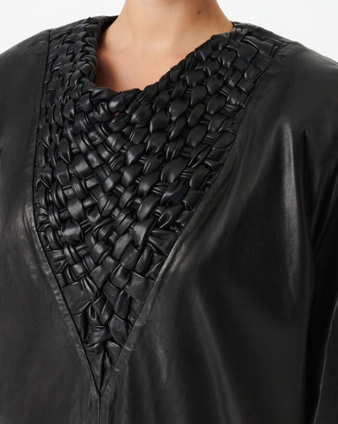 ELYNA image number null