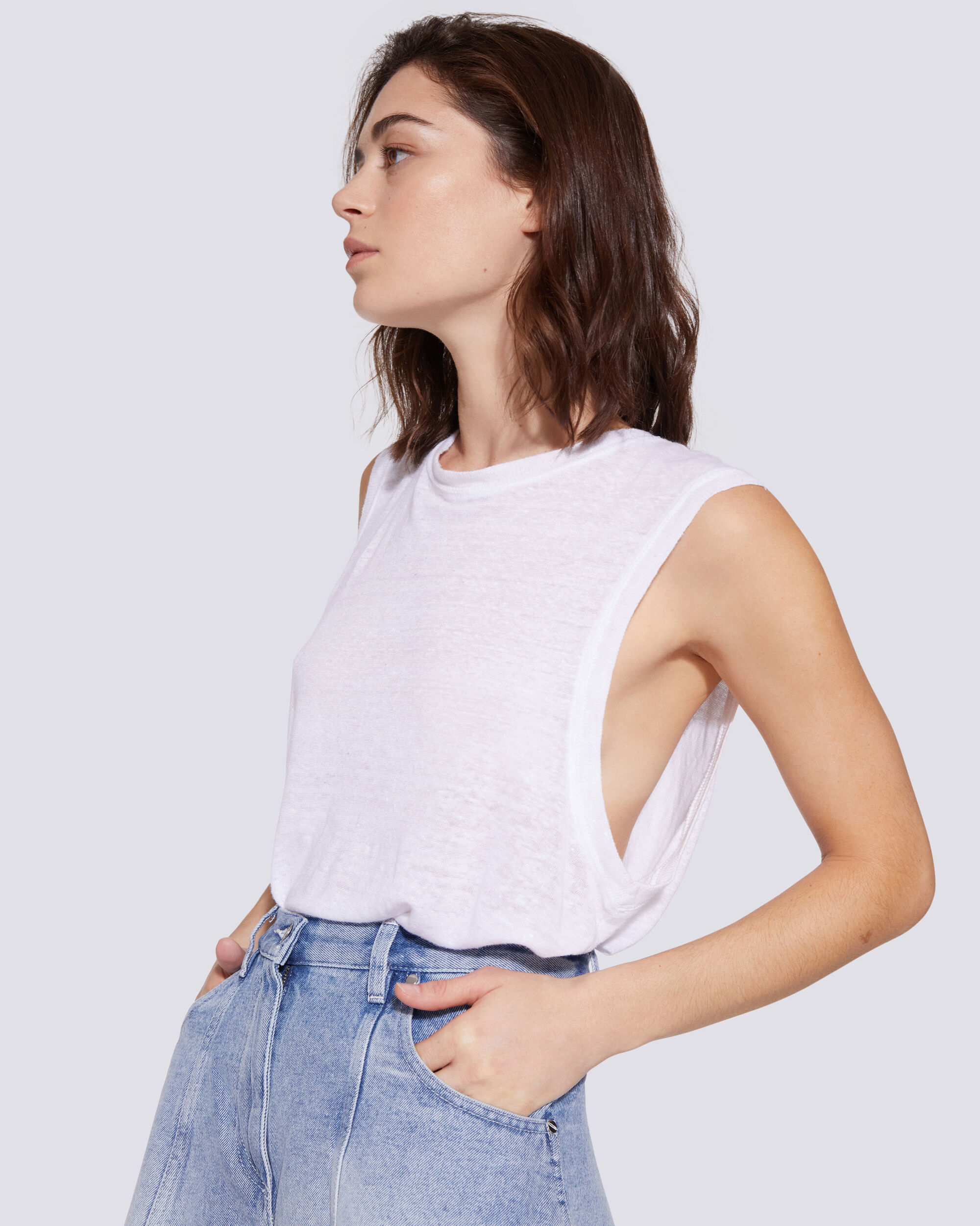 Sleeveless crew neck Clearance