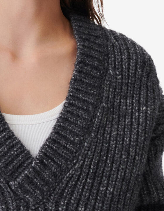 OVERSIZED V-NECK SWEATER