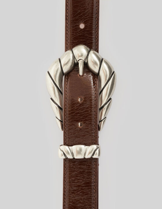 PATENT LEATHER BELT WITH SCULPTED BUCKLE