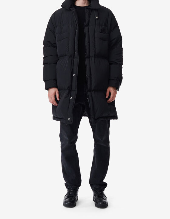 DOWN JACKET WITH A CLASSIC COLLAR