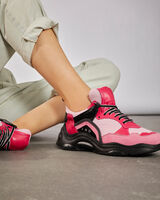 CURVERUNNES SNEAKERS image number null