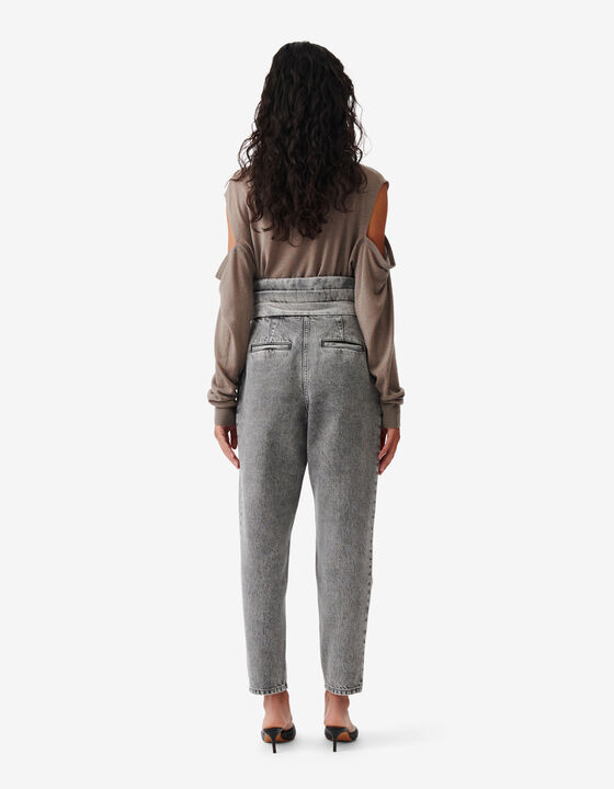 FADED CARROT CUT JEANS