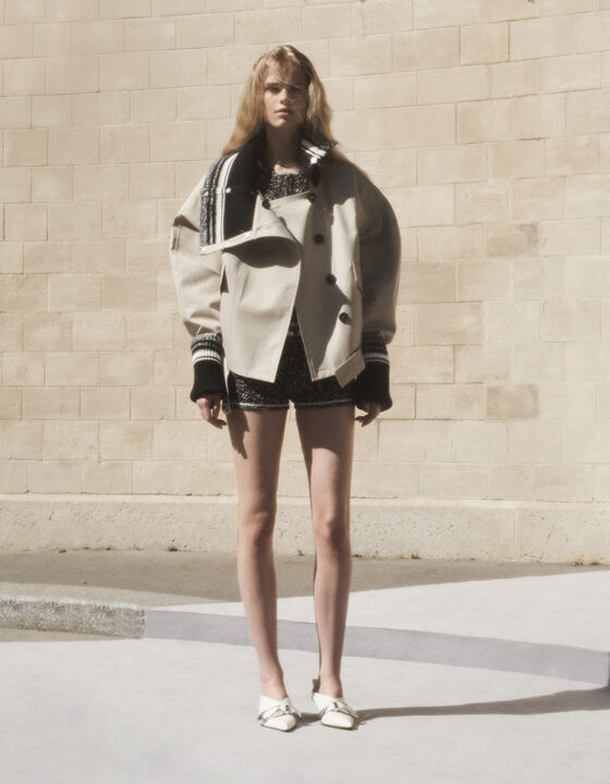 SHORT TRENCH COAT WITH CONTRAST COLLAR