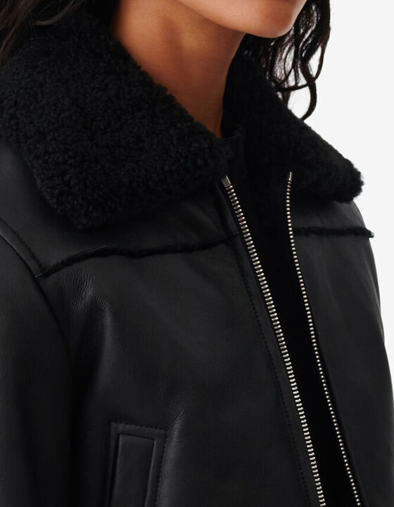 CROPPED LEATHER JACKET