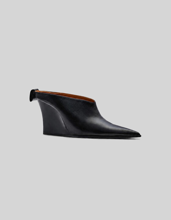 HEELED MULES