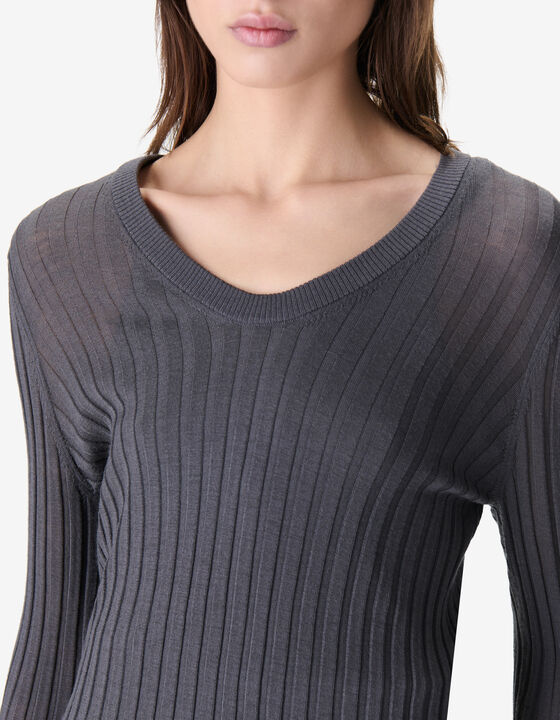 V-NECK RIBBED SWEATER