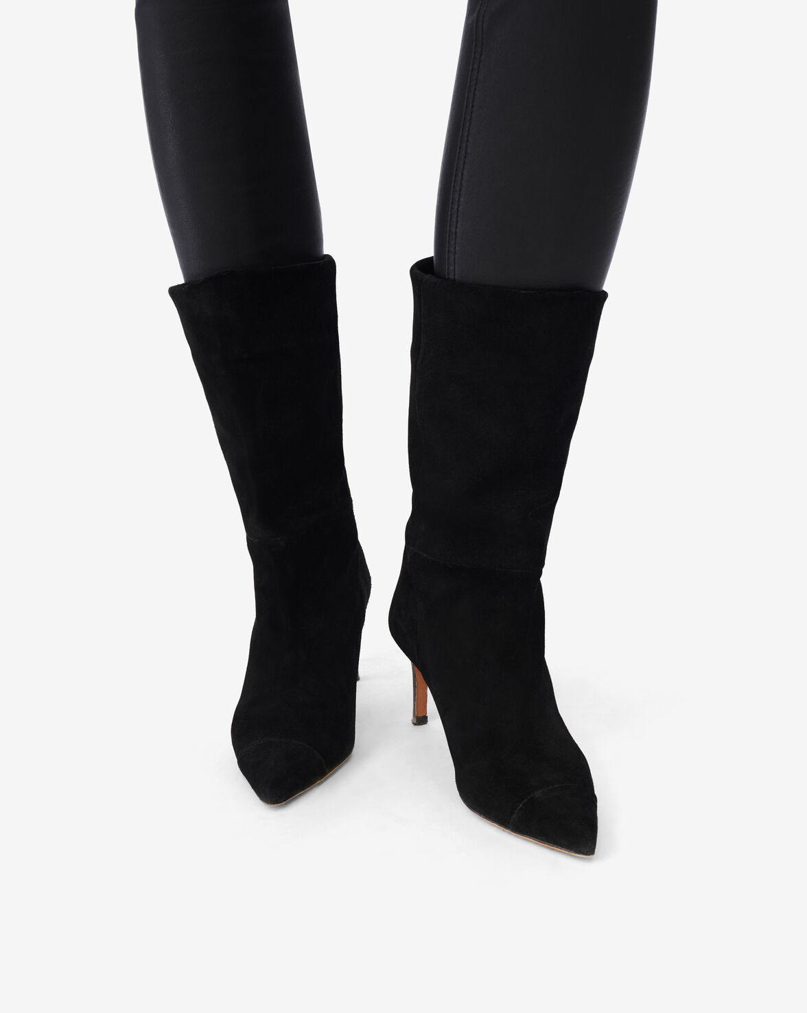 TAKARI SUEDE image number null