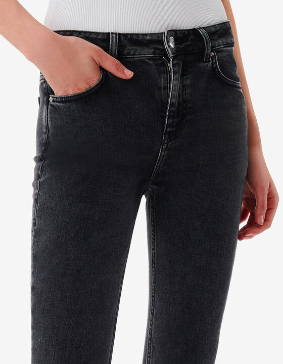 DISTRESSED SLIM-FIT JEANS