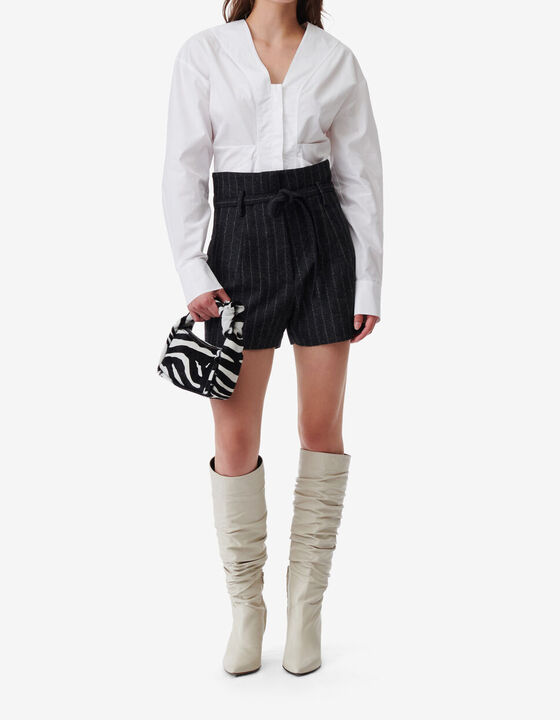 GATHERED V-NECK SHIRT