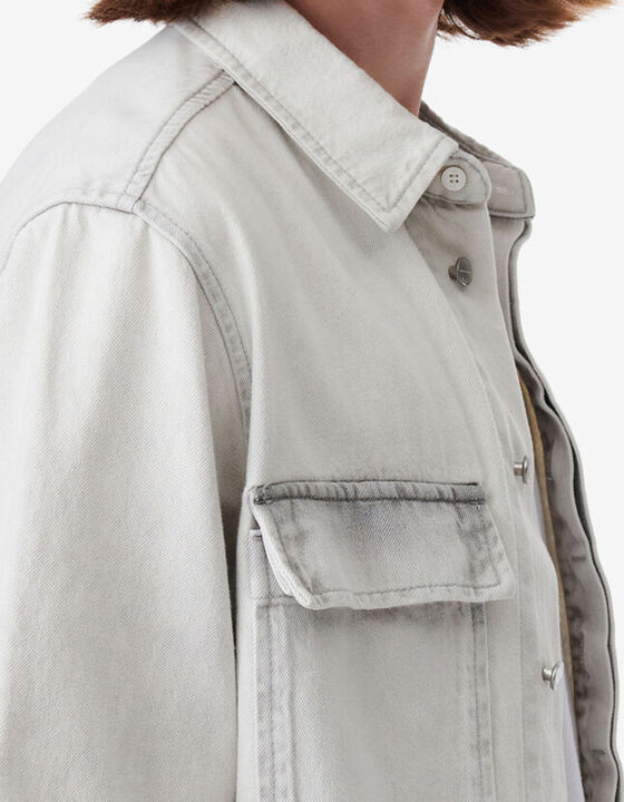 CHEMISE EN JEAN D&Eacute;LAV&Eacute;