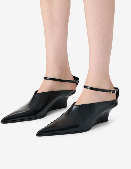 POINTED-TOE HEELED MULES