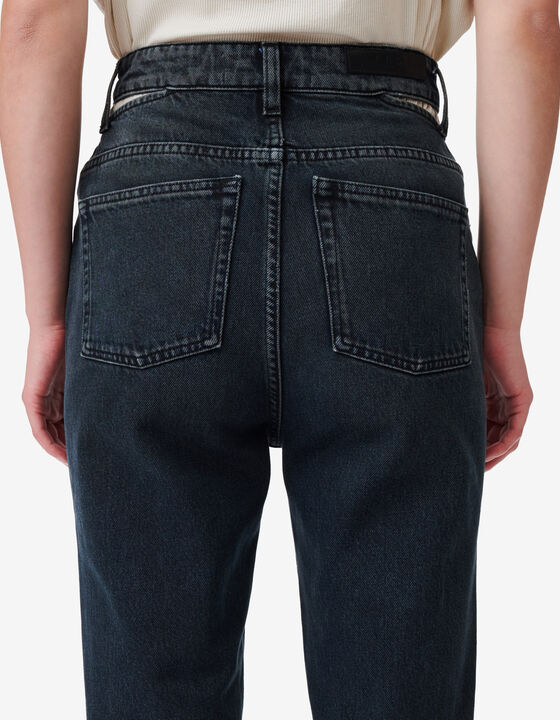 JEAN SLIM &Agrave; D&Eacute;COUPES