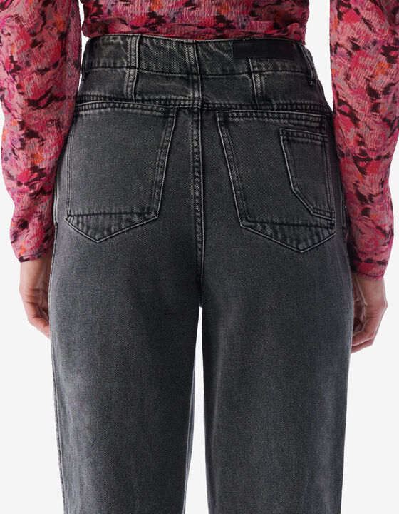 FADED CARROT CUT JEANS