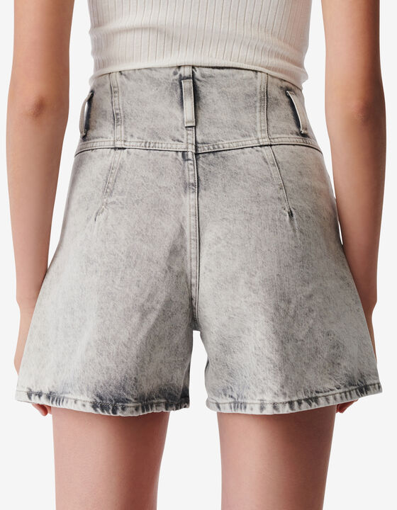SHORT EN JEAN D&Eacute;LAV&Eacute;