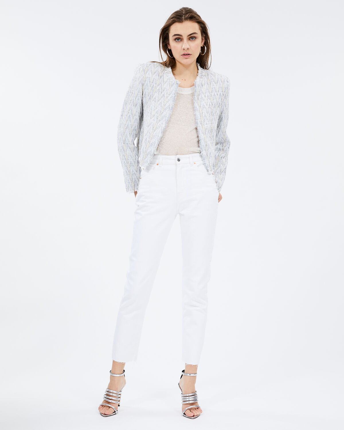 Photo of IRO Paris Makilo Jacket Grey - This Jacket Is Distinguished By Its Ethnic Pattern With A Golden And Silver Lurex. With Its Frayed Edges, It Will Add A Touch Of Shine To Your Outfits. Dare A Total White Look For A Chic And Refined Silhouette. Spring Summer 19