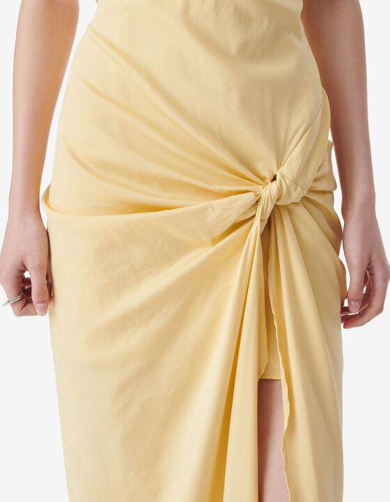 ROBE LONGUE &Agrave; BRETELLES