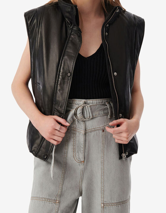 SLEEVELESS LEATHER JACKET