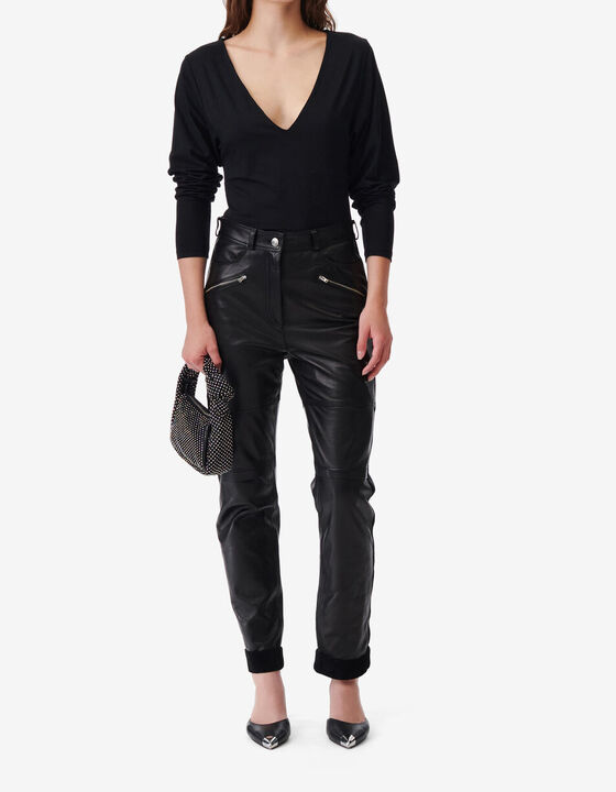 V-NECK TOP WITH CUT-OUT