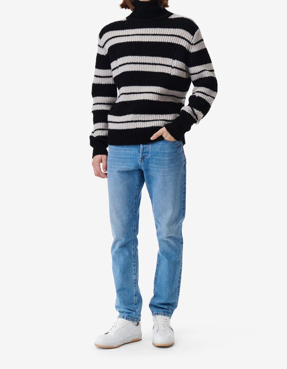 HIGH-NECK RIPPED SWEATER